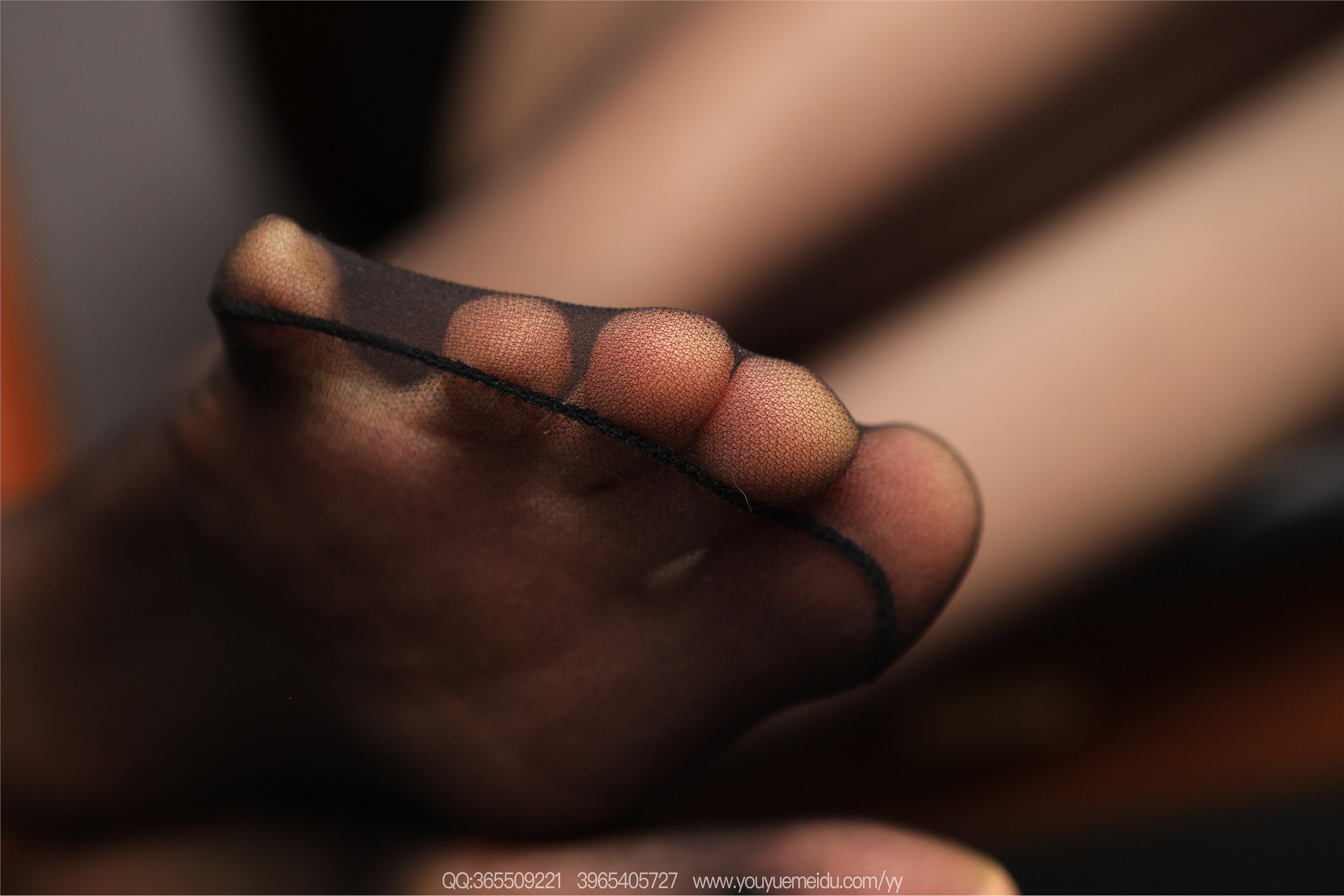 IESS异思趣向  2025.12.26 丝享家2248：小婕《黑丝短靴》